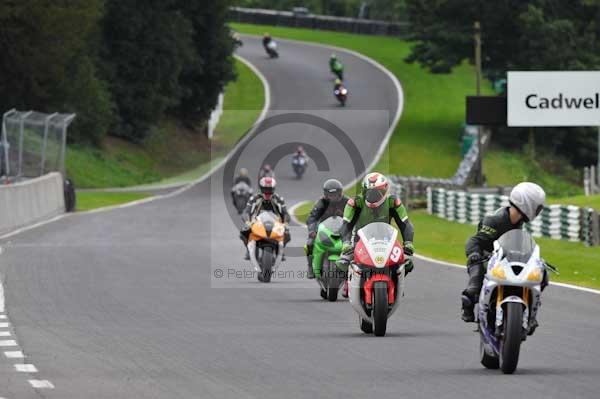 Motorcycle action photographs;cadwell;cadwell park photographs;event digital images;eventdigitalimages;motor racing louth lincolnshire;no limits trackday;peter wileman photography;trackday;trackday digital images;trackday photos
