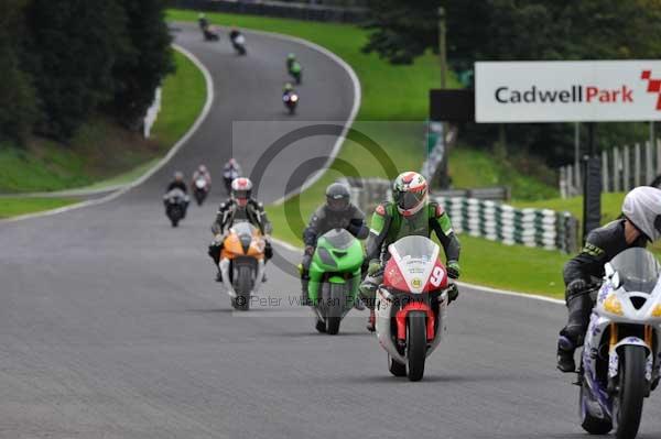Motorcycle action photographs;cadwell;cadwell park photographs;event digital images;eventdigitalimages;motor racing louth lincolnshire;no limits trackday;peter wileman photography;trackday;trackday digital images;trackday photos