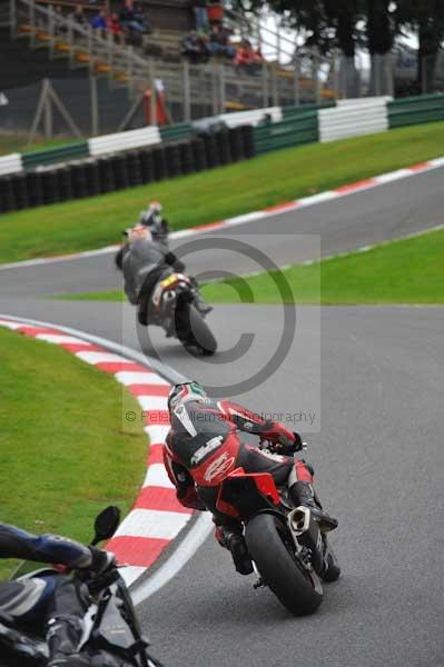 Motorcycle action photographs;cadwell;cadwell park photographs;event digital images;eventdigitalimages;motor racing louth lincolnshire;no limits trackday;peter wileman photography;trackday;trackday digital images;trackday photos