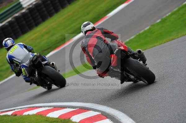 Motorcycle action photographs;cadwell;cadwell park photographs;event digital images;eventdigitalimages;motor racing louth lincolnshire;no limits trackday;peter wileman photography;trackday;trackday digital images;trackday photos