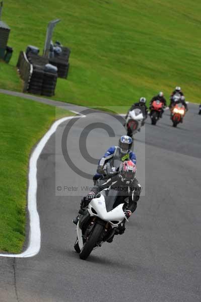 Motorcycle action photographs;cadwell;cadwell park photographs;event digital images;eventdigitalimages;motor racing louth lincolnshire;no limits trackday;peter wileman photography;trackday;trackday digital images;trackday photos