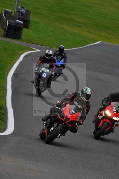 Motorcycle action photographs;cadwell;cadwell park photographs;event digital images;eventdigitalimages;motor racing louth lincolnshire;no limits trackday;peter wileman photography;trackday;trackday digital images;trackday photos