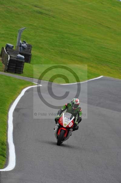 Motorcycle action photographs;cadwell;cadwell park photographs;event digital images;eventdigitalimages;motor racing louth lincolnshire;no limits trackday;peter wileman photography;trackday;trackday digital images;trackday photos