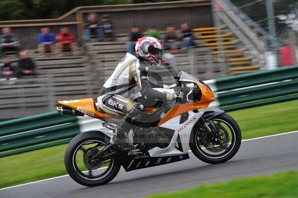 Motorcycle action photographs;cadwell;cadwell park photographs;event digital images;eventdigitalimages;motor racing louth lincolnshire;no limits trackday;peter wileman photography;trackday;trackday digital images;trackday photos