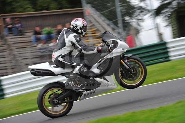 Motorcycle action photographs;cadwell;cadwell park photographs;event digital images;eventdigitalimages;motor racing louth lincolnshire;no limits trackday;peter wileman photography;trackday;trackday digital images;trackday photos