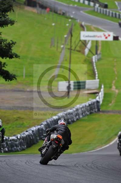 Motorcycle action photographs;cadwell;cadwell park photographs;event digital images;eventdigitalimages;motor racing louth lincolnshire;no limits trackday;peter wileman photography;trackday;trackday digital images;trackday photos