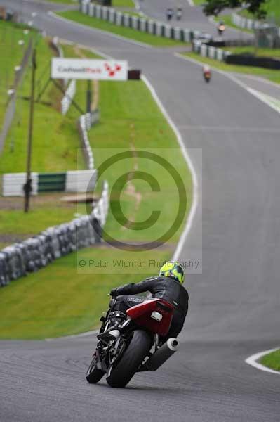 Motorcycle action photographs;cadwell;cadwell park photographs;event digital images;eventdigitalimages;motor racing louth lincolnshire;no limits trackday;peter wileman photography;trackday;trackday digital images;trackday photos
