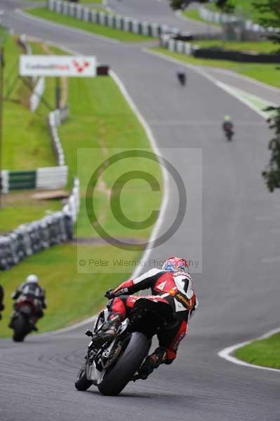 Motorcycle action photographs;cadwell;cadwell park photographs;event digital images;eventdigitalimages;motor racing louth lincolnshire;no limits trackday;peter wileman photography;trackday;trackday digital images;trackday photos