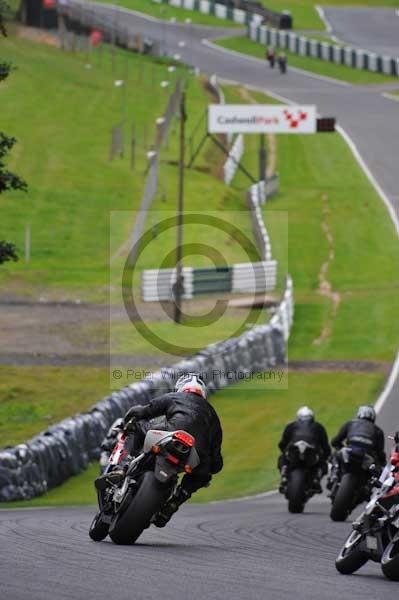 Motorcycle action photographs;cadwell;cadwell park photographs;event digital images;eventdigitalimages;motor racing louth lincolnshire;no limits trackday;peter wileman photography;trackday;trackday digital images;trackday photos