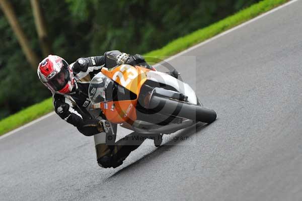 Motorcycle action photographs;cadwell;cadwell park photographs;event digital images;eventdigitalimages;motor racing louth lincolnshire;no limits trackday;peter wileman photography;trackday;trackday digital images;trackday photos