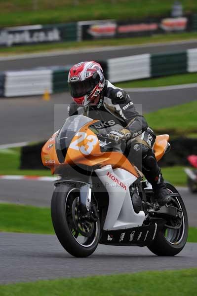 Motorcycle action photographs;cadwell;cadwell park photographs;event digital images;eventdigitalimages;motor racing louth lincolnshire;no limits trackday;peter wileman photography;trackday;trackday digital images;trackday photos