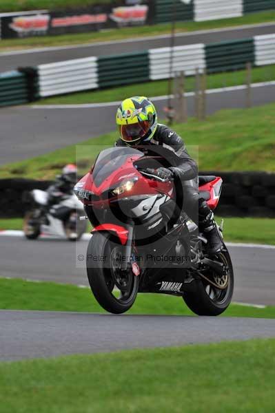 Motorcycle action photographs;cadwell;cadwell park photographs;event digital images;eventdigitalimages;motor racing louth lincolnshire;no limits trackday;peter wileman photography;trackday;trackday digital images;trackday photos