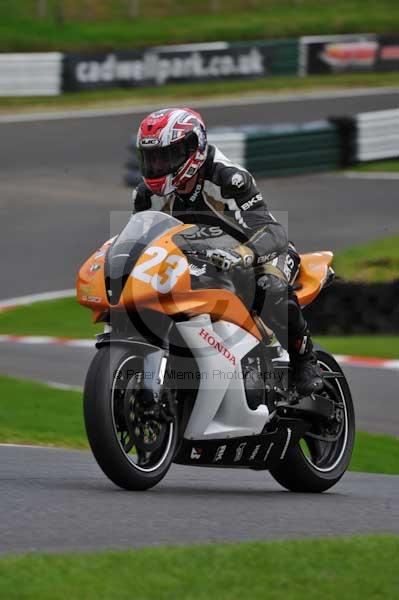Motorcycle action photographs;cadwell;cadwell park photographs;event digital images;eventdigitalimages;motor racing louth lincolnshire;no limits trackday;peter wileman photography;trackday;trackday digital images;trackday photos