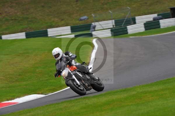 Motorcycle action photographs;cadwell;cadwell park photographs;event digital images;eventdigitalimages;motor racing louth lincolnshire;no limits trackday;peter wileman photography;trackday;trackday digital images;trackday photos