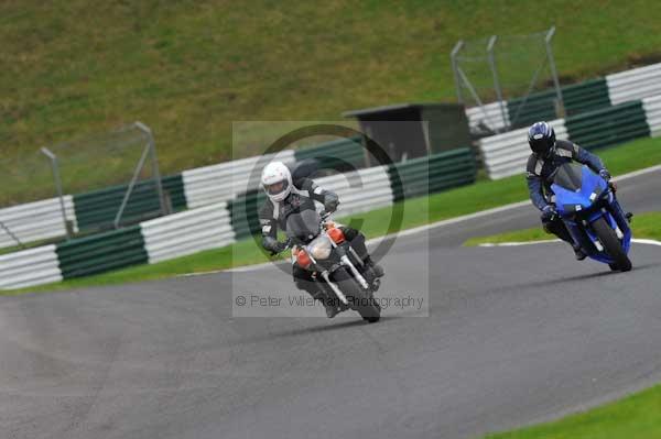 Motorcycle action photographs;cadwell;cadwell park photographs;event digital images;eventdigitalimages;motor racing louth lincolnshire;no limits trackday;peter wileman photography;trackday;trackday digital images;trackday photos