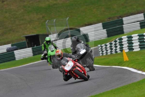 Motorcycle action photographs;cadwell;cadwell park photographs;event digital images;eventdigitalimages;motor racing louth lincolnshire;no limits trackday;peter wileman photography;trackday;trackday digital images;trackday photos