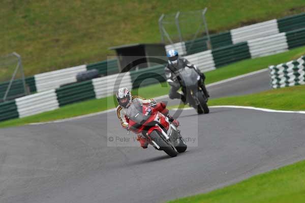 Motorcycle action photographs;cadwell;cadwell park photographs;event digital images;eventdigitalimages;motor racing louth lincolnshire;no limits trackday;peter wileman photography;trackday;trackday digital images;trackday photos