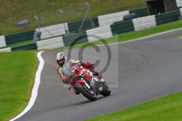 Motorcycle action photographs;cadwell;cadwell park photographs;event digital images;eventdigitalimages;motor racing louth lincolnshire;no limits trackday;peter wileman photography;trackday;trackday digital images;trackday photos