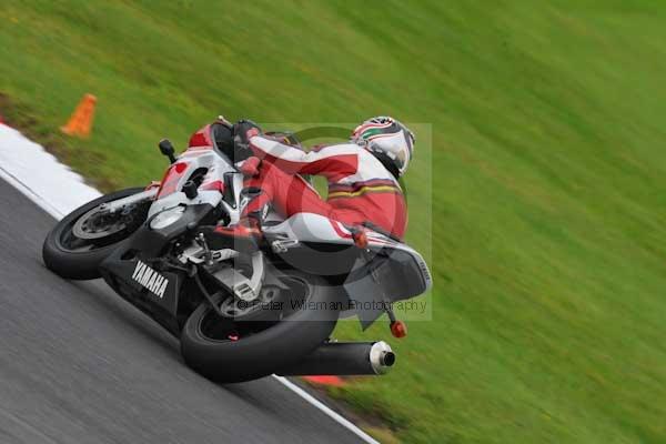 Motorcycle action photographs;cadwell;cadwell park photographs;event digital images;eventdigitalimages;motor racing louth lincolnshire;no limits trackday;peter wileman photography;trackday;trackday digital images;trackday photos