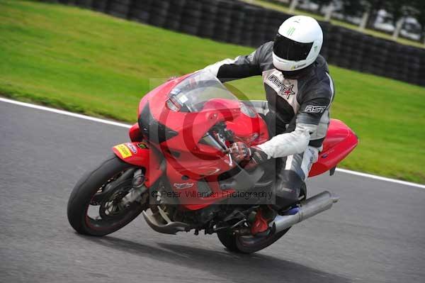 Motorcycle action photographs;cadwell;cadwell park photographs;event digital images;eventdigitalimages;motor racing louth lincolnshire;no limits trackday;peter wileman photography;trackday;trackday digital images;trackday photos
