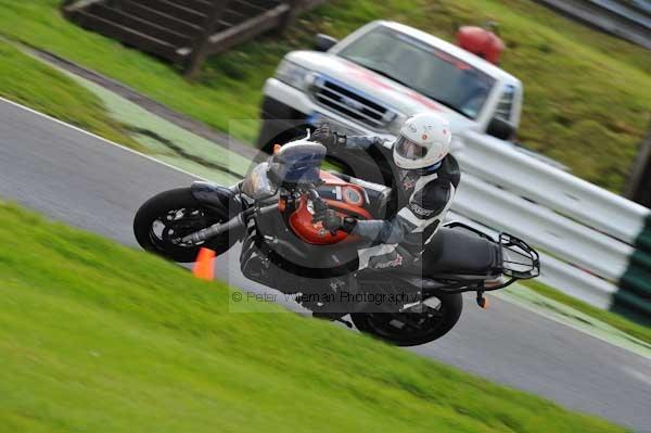 Motorcycle action photographs;cadwell;cadwell park photographs;event digital images;eventdigitalimages;motor racing louth lincolnshire;no limits trackday;peter wileman photography;trackday;trackday digital images;trackday photos