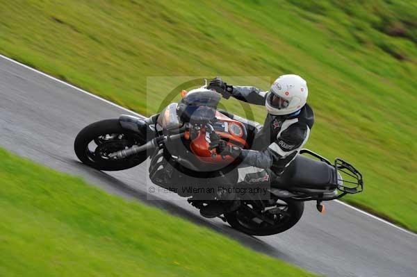 Motorcycle action photographs;cadwell;cadwell park photographs;event digital images;eventdigitalimages;motor racing louth lincolnshire;no limits trackday;peter wileman photography;trackday;trackday digital images;trackday photos