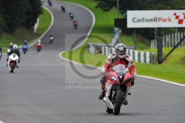 Motorcycle action photographs;cadwell;cadwell park photographs;event digital images;eventdigitalimages;motor racing louth lincolnshire;no limits trackday;peter wileman photography;trackday;trackday digital images;trackday photos