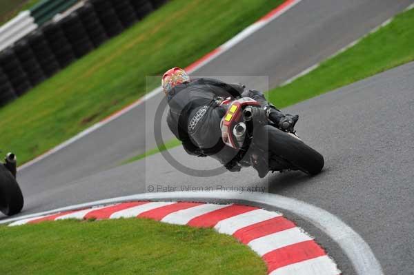 Motorcycle action photographs;cadwell;cadwell park photographs;event digital images;eventdigitalimages;motor racing louth lincolnshire;no limits trackday;peter wileman photography;trackday;trackday digital images;trackday photos