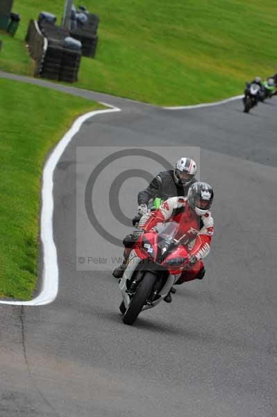 Motorcycle action photographs;cadwell;cadwell park photographs;event digital images;eventdigitalimages;motor racing louth lincolnshire;no limits trackday;peter wileman photography;trackday;trackday digital images;trackday photos