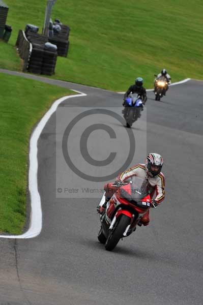 Motorcycle action photographs;cadwell;cadwell park photographs;event digital images;eventdigitalimages;motor racing louth lincolnshire;no limits trackday;peter wileman photography;trackday;trackday digital images;trackday photos
