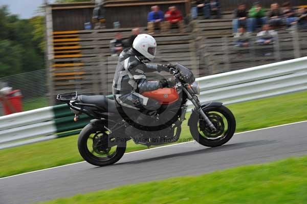 Motorcycle action photographs;cadwell;cadwell park photographs;event digital images;eventdigitalimages;motor racing louth lincolnshire;no limits trackday;peter wileman photography;trackday;trackday digital images;trackday photos