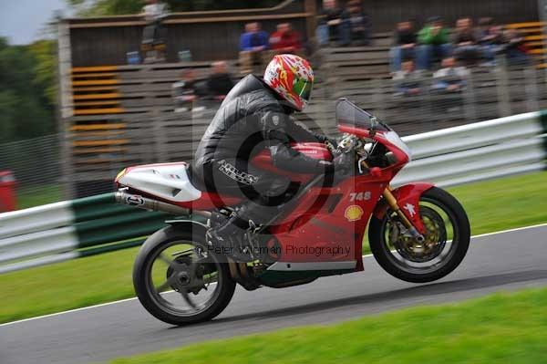 Motorcycle action photographs;cadwell;cadwell park photographs;event digital images;eventdigitalimages;motor racing louth lincolnshire;no limits trackday;peter wileman photography;trackday;trackday digital images;trackday photos