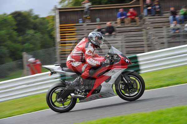 Motorcycle action photographs;cadwell;cadwell park photographs;event digital images;eventdigitalimages;motor racing louth lincolnshire;no limits trackday;peter wileman photography;trackday;trackday digital images;trackday photos