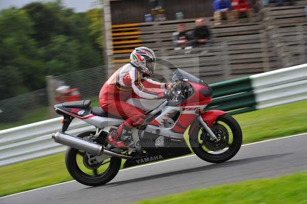 Motorcycle action photographs;cadwell;cadwell park photographs;event digital images;eventdigitalimages;motor racing louth lincolnshire;no limits trackday;peter wileman photography;trackday;trackday digital images;trackday photos