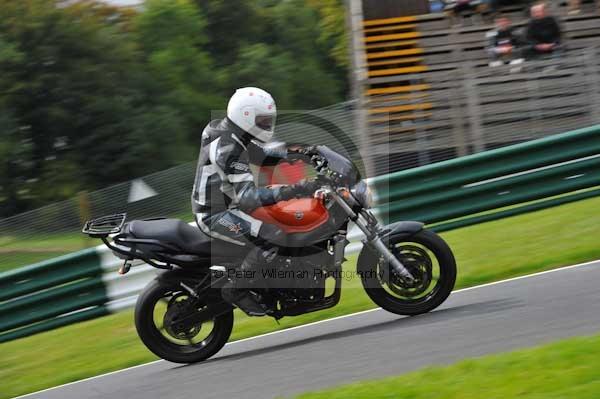 Motorcycle action photographs;cadwell;cadwell park photographs;event digital images;eventdigitalimages;motor racing louth lincolnshire;no limits trackday;peter wileman photography;trackday;trackday digital images;trackday photos