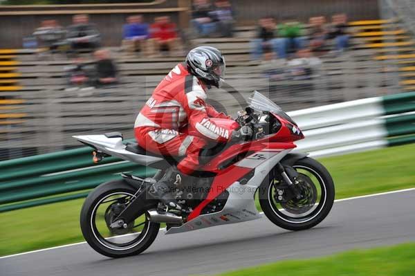 Motorcycle action photographs;cadwell;cadwell park photographs;event digital images;eventdigitalimages;motor racing louth lincolnshire;no limits trackday;peter wileman photography;trackday;trackday digital images;trackday photos