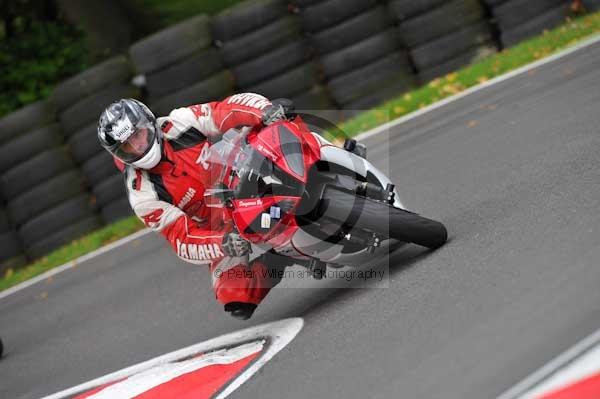 Motorcycle action photographs;cadwell;cadwell park photographs;event digital images;eventdigitalimages;motor racing louth lincolnshire;no limits trackday;peter wileman photography;trackday;trackday digital images;trackday photos