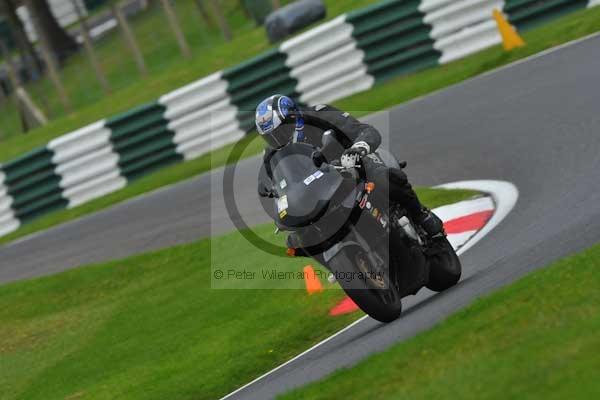 Motorcycle action photographs;cadwell;cadwell park photographs;event digital images;eventdigitalimages;motor racing louth lincolnshire;no limits trackday;peter wileman photography;trackday;trackday digital images;trackday photos