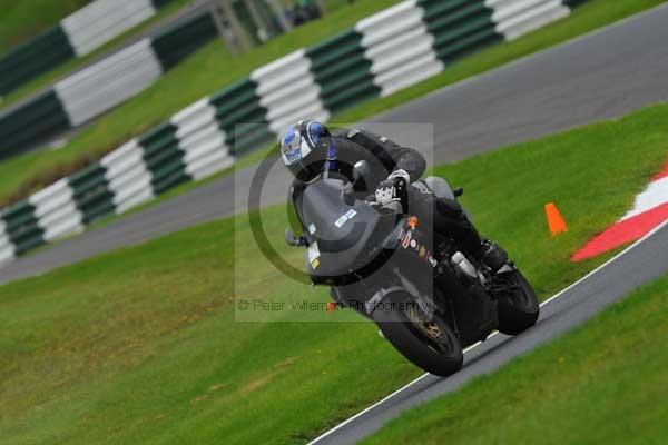 Motorcycle action photographs;cadwell;cadwell park photographs;event digital images;eventdigitalimages;motor racing louth lincolnshire;no limits trackday;peter wileman photography;trackday;trackday digital images;trackday photos