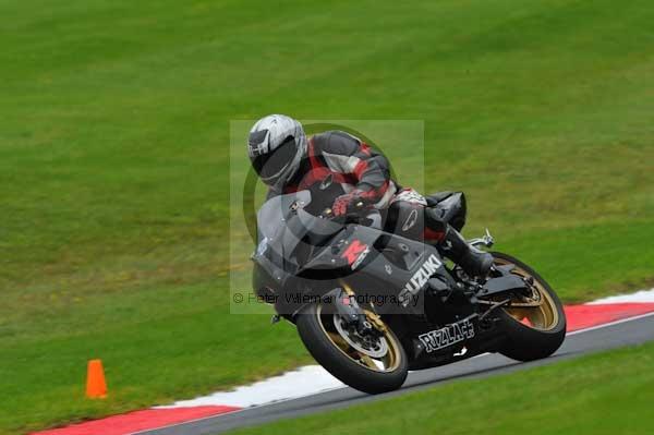 Motorcycle action photographs;cadwell;cadwell park photographs;event digital images;eventdigitalimages;motor racing louth lincolnshire;no limits trackday;peter wileman photography;trackday;trackday digital images;trackday photos