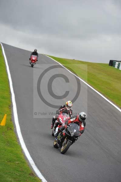 Motorcycle action photographs;cadwell;cadwell park photographs;event digital images;eventdigitalimages;motor racing louth lincolnshire;no limits trackday;peter wileman photography;trackday;trackday digital images;trackday photos