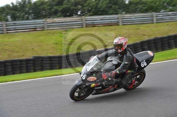 Motorcycle action photographs;cadwell;cadwell park photographs;event digital images;eventdigitalimages;motor racing louth lincolnshire;no limits trackday;peter wileman photography;trackday;trackday digital images;trackday photos