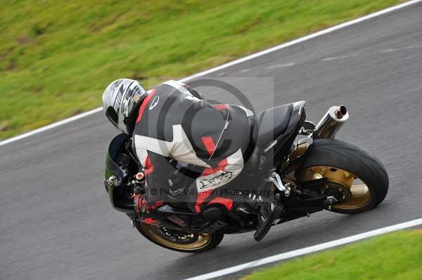 Motorcycle action photographs;cadwell;cadwell park photographs;event digital images;eventdigitalimages;motor racing louth lincolnshire;no limits trackday;peter wileman photography;trackday;trackday digital images;trackday photos