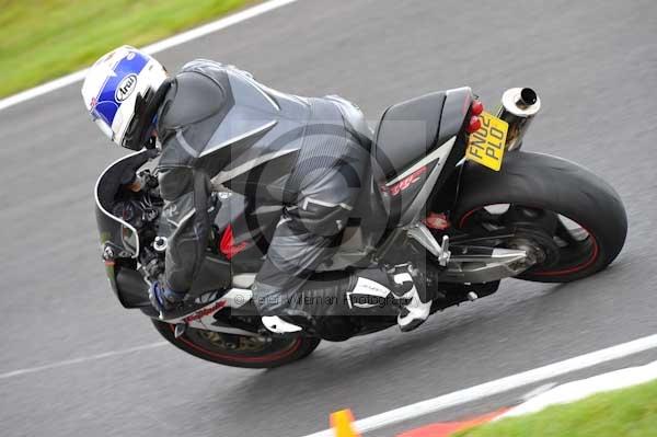 Motorcycle action photographs;cadwell;cadwell park photographs;event digital images;eventdigitalimages;motor racing louth lincolnshire;no limits trackday;peter wileman photography;trackday;trackday digital images;trackday photos