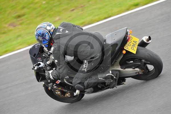 Motorcycle action photographs;cadwell;cadwell park photographs;event digital images;eventdigitalimages;motor racing louth lincolnshire;no limits trackday;peter wileman photography;trackday;trackday digital images;trackday photos