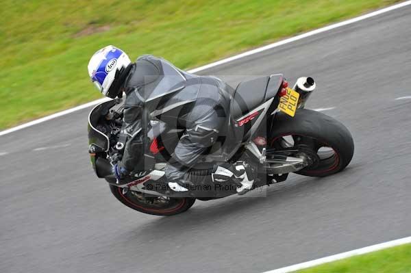 Motorcycle action photographs;cadwell;cadwell park photographs;event digital images;eventdigitalimages;motor racing louth lincolnshire;no limits trackday;peter wileman photography;trackday;trackday digital images;trackday photos