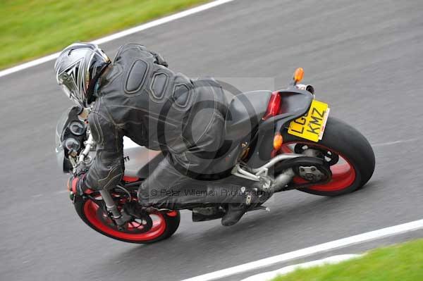 Motorcycle action photographs;cadwell;cadwell park photographs;event digital images;eventdigitalimages;motor racing louth lincolnshire;no limits trackday;peter wileman photography;trackday;trackday digital images;trackday photos