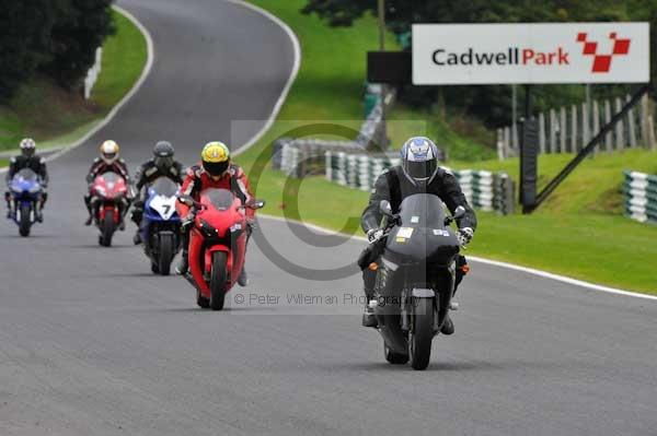 Motorcycle action photographs;cadwell;cadwell park photographs;event digital images;eventdigitalimages;motor racing louth lincolnshire;no limits trackday;peter wileman photography;trackday;trackday digital images;trackday photos