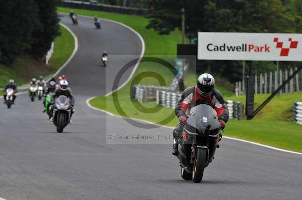 Motorcycle action photographs;cadwell;cadwell park photographs;event digital images;eventdigitalimages;motor racing louth lincolnshire;no limits trackday;peter wileman photography;trackday;trackday digital images;trackday photos