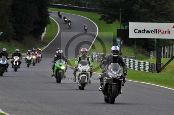 Motorcycle action photographs;cadwell;cadwell park photographs;event digital images;eventdigitalimages;motor racing louth lincolnshire;no limits trackday;peter wileman photography;trackday;trackday digital images;trackday photos